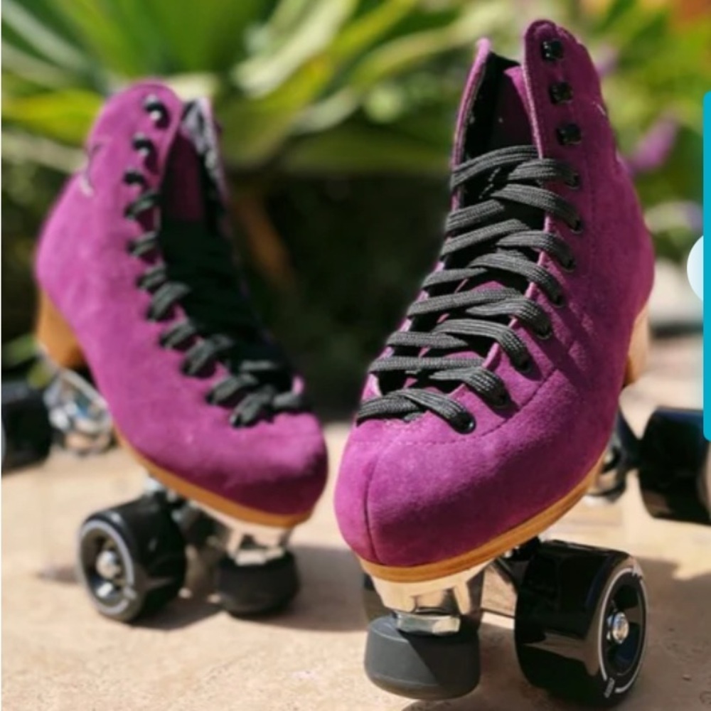 Moonlight Roller Skates - AMETHYST